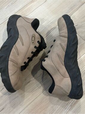 Oakley Vintage Factory Chopsaw Tan Suede Sneakers